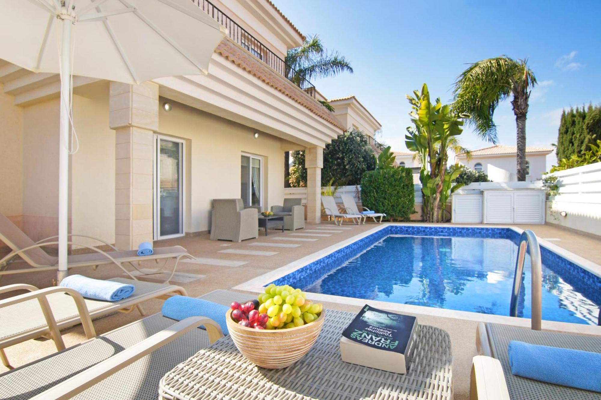 Villa Alyson Paralimni Exteriör bild